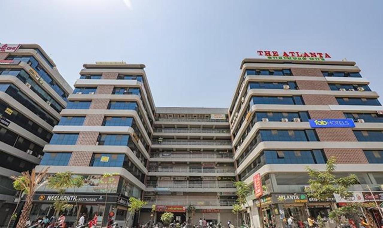 Fabhotel The Heaven Ахмедабад Екстериор снимка